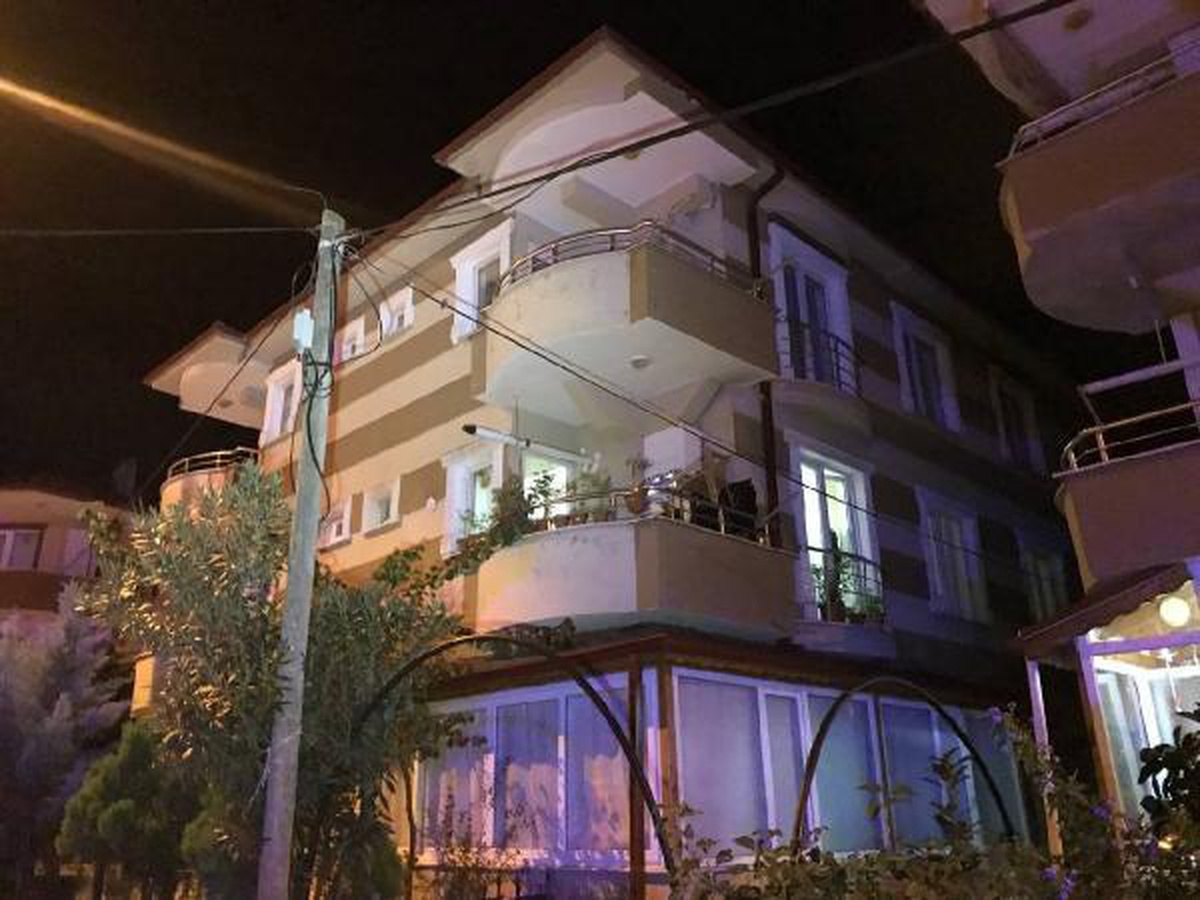 Komşuları haber alamadı, evinde ölü bulundu