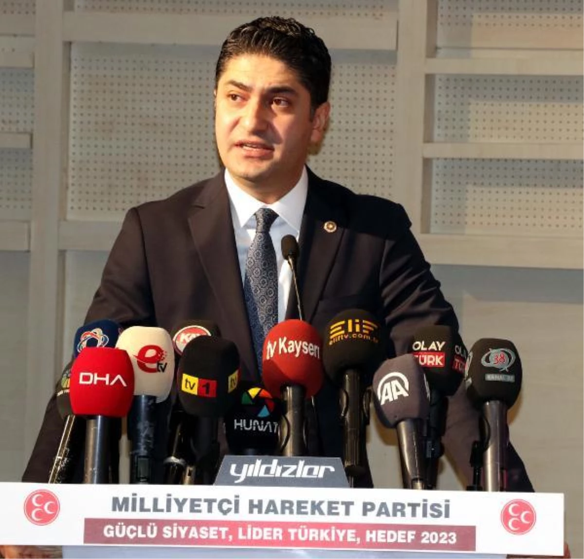 MHP\'li Özdemir: Hem CHP hem İP, Türkiye için milli güvenlik tehdidi