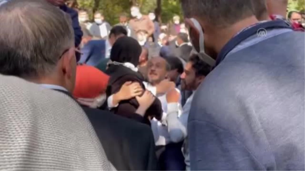 Son dakika haberi! Saadet Partisi YİK Başkanı Asiltürk\'ün cenazesi toprağa verildi