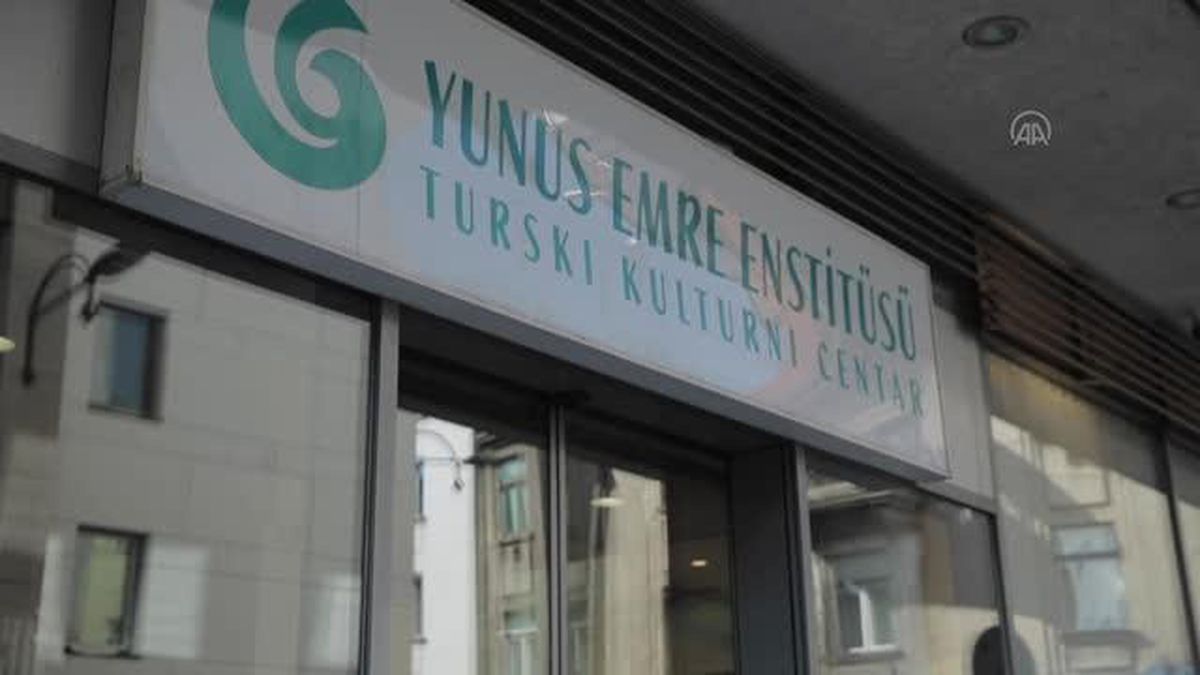 SARAYBOSNA - YEE'nin Bosna Hersek'te 'Çevrimiçi Türkçe Konuşma Kulübü'nü tamamlayanlara sertifika