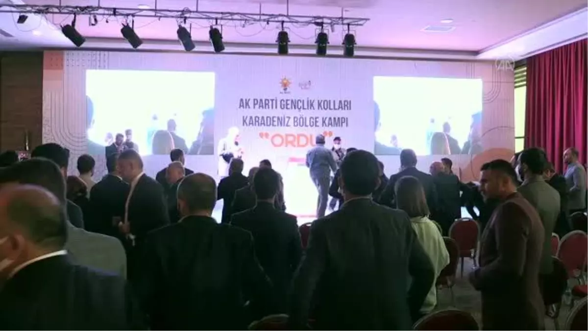 AK Parti Genel Başkanvekili Kurtulmuş gençlerle buluştu