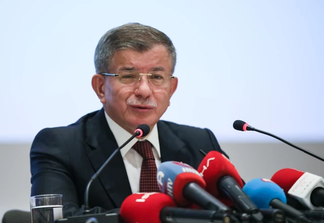 Davutoğlu: Kürt sorununda sadece HDP'yi muhatap almak doğru olmaz