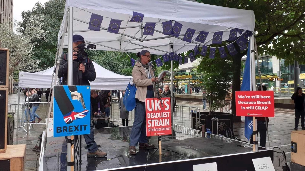 Son dakika haberi | İngiltere\'de Başbakan Johnson ve Brexit karşıtları sokaklara döküldü