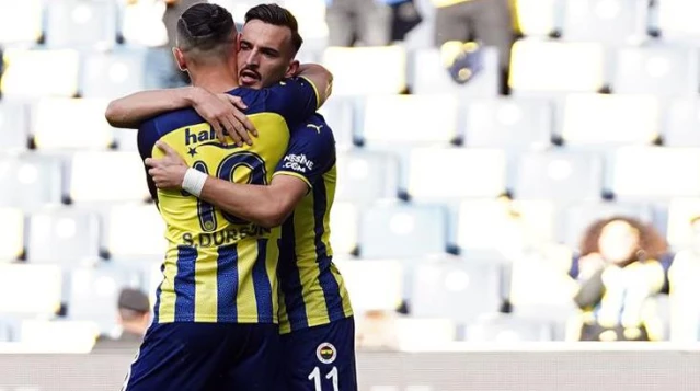 Kanarya liderliği kesinleştirdi! Fenerbahçe, sahasında Kasımpaşa'yı 2-1 mağlup etti