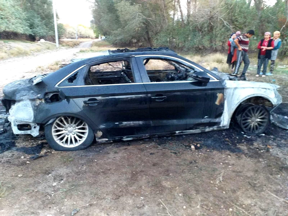 Konya\'da otomobil alev alev yandı