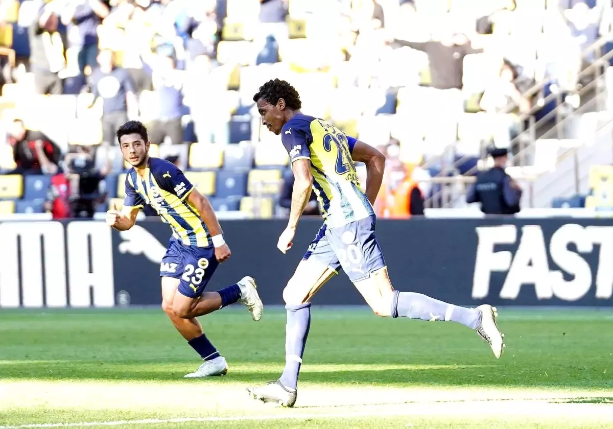 Süper Lig: Fenerbahçe: 2 - Kasımpaşa: 1 (Maç sonucu)