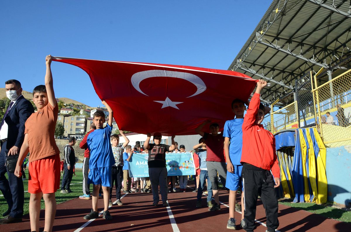 Bitlis\'te Amatör Spor Haftası etkinlikleri başladı