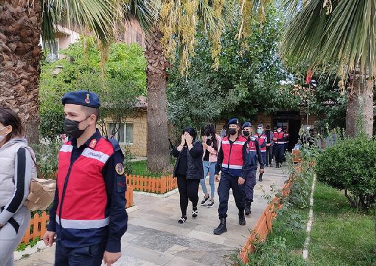 Çanakkale\'de fuhuş operasyonuna 9 gözaltı