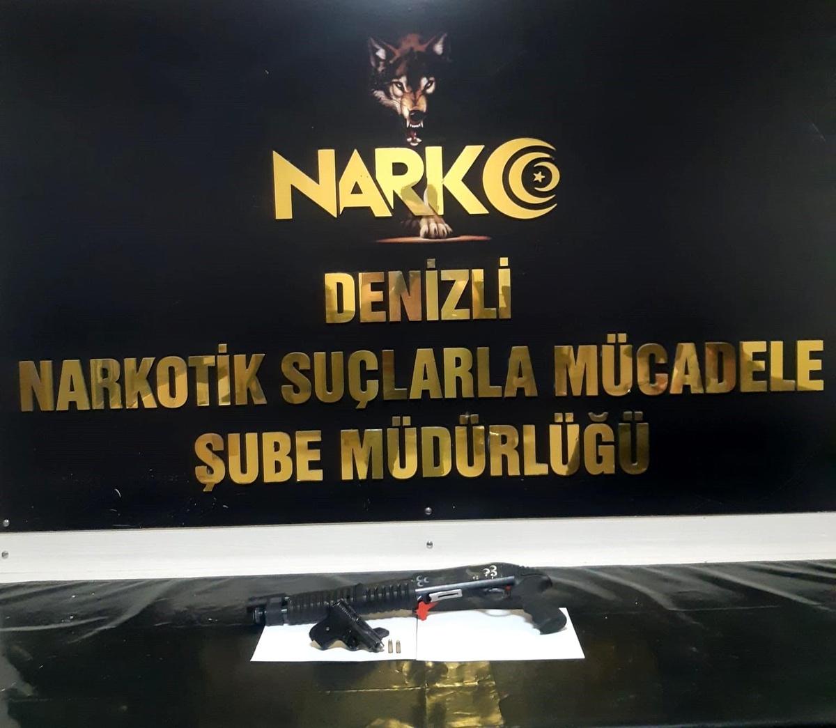 Denizli\'de 26 zehir taciri gözaltına alındı