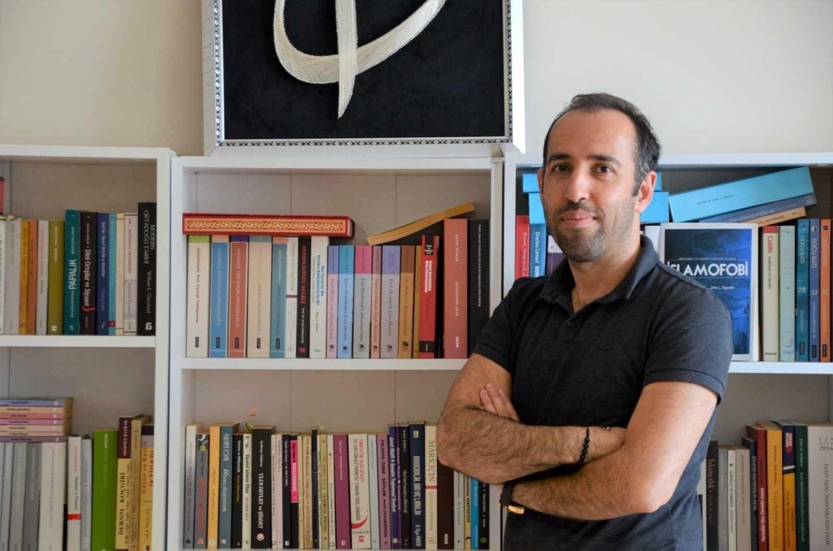 Doç. Dr. Adem Palabıyık: "Millet İttifakı\'nın ilk icraatı Diyarbakır annelerini durdurmak olacaktır"