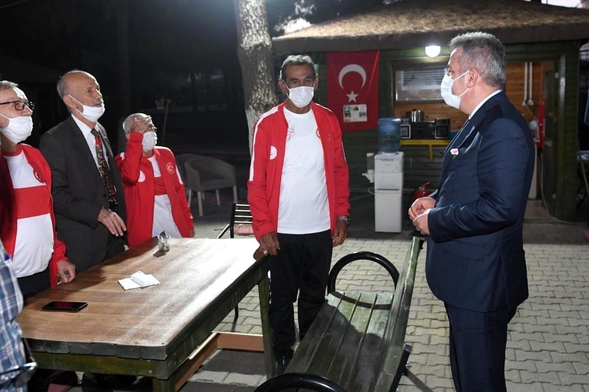 Elban: "Büyüklerimize sahip çıkmak, boynumuzun borcu"