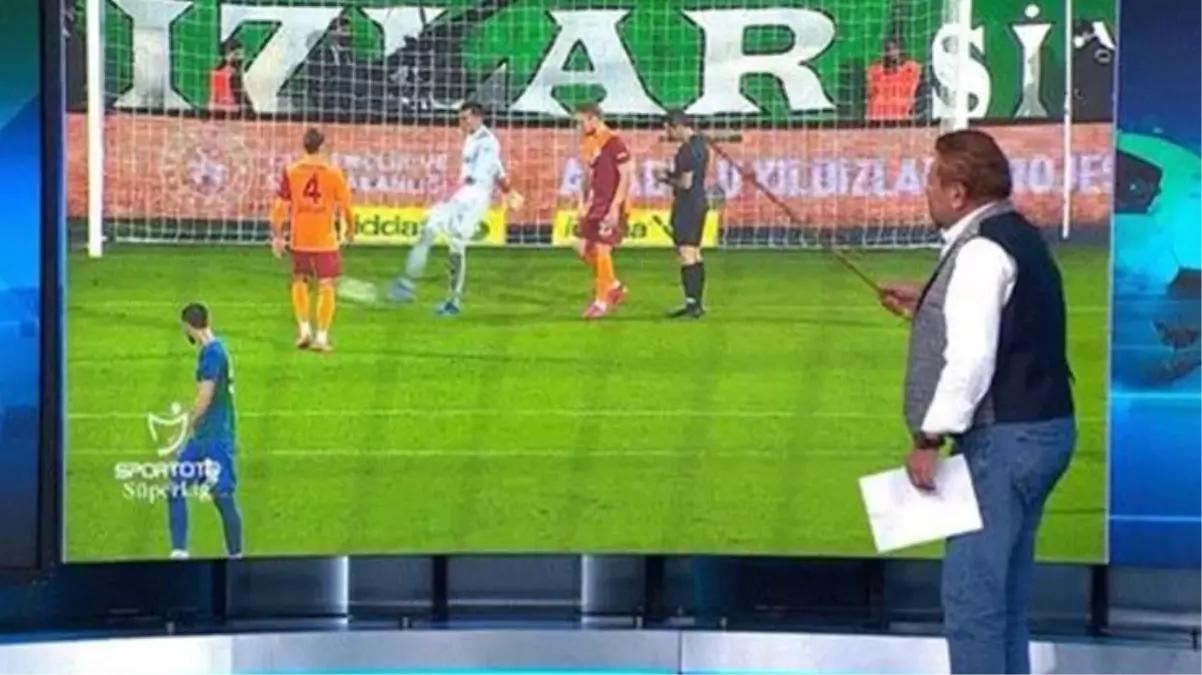 Erman Toroğlu, Muslera\'ya kırmızı göstermeyen hakeme ateş püskürdü