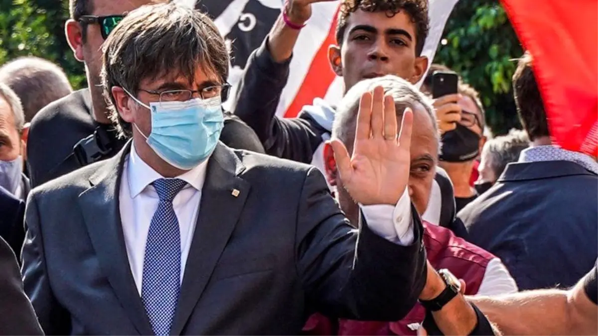 İtalyan mahkemesi, Katalan lider Puigdemont\'un İspanya\'ya iade kararını erteledi