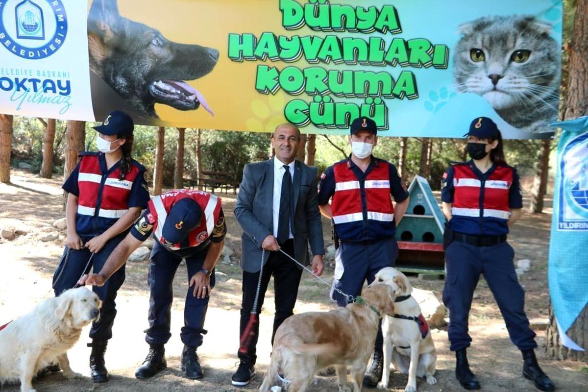 Jandarma Hayvanları Koruma Gününü unutmadı