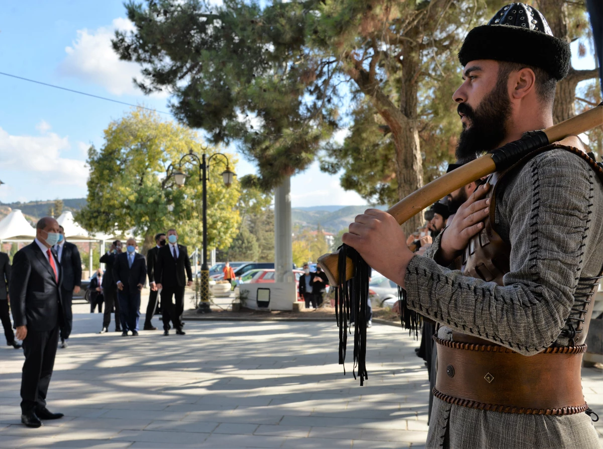 KKTC Cumhurbaşkanı Tatar, Ertuğrul Gazi Türbesi\'ni ziyaret etti Açıklaması