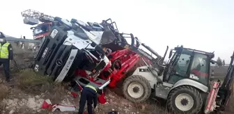 Kütahya'da beton mikseri devrildi, sürücü öldü, bir kişi yaralandı