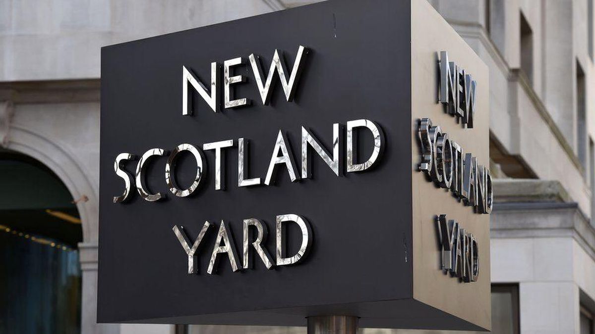 Londra Emniyet Müdürlüğü\'nde görevli polis memuruna tecavüzle suçlaması
