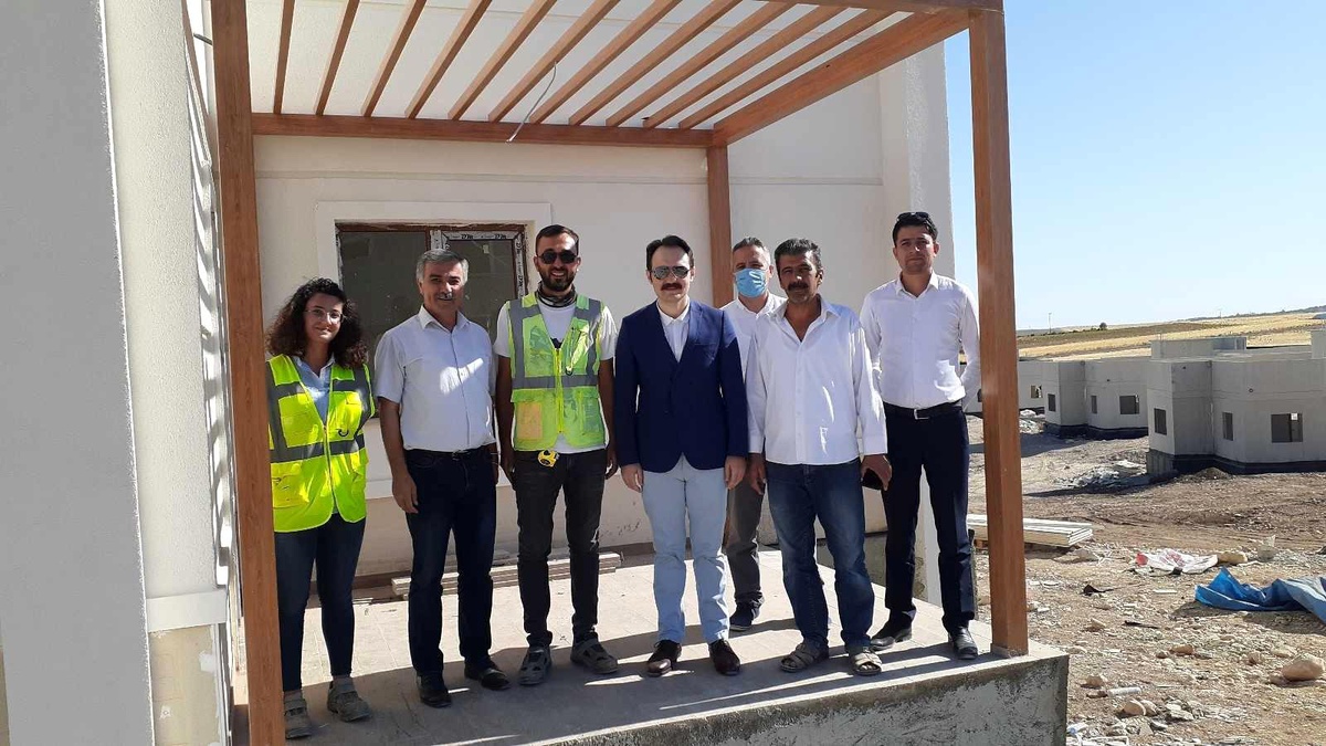 Samsat\'ta yaptırılan kalıcı konut inşaatları hızla devam ediyor