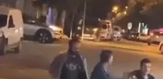 Sürücülerin kasalı, spatulalı kavgası kamerada