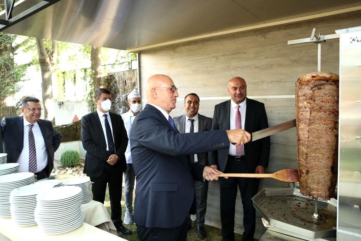 Uluslararası Döner Federasyonu TBMM\'de döner servisi yaptı