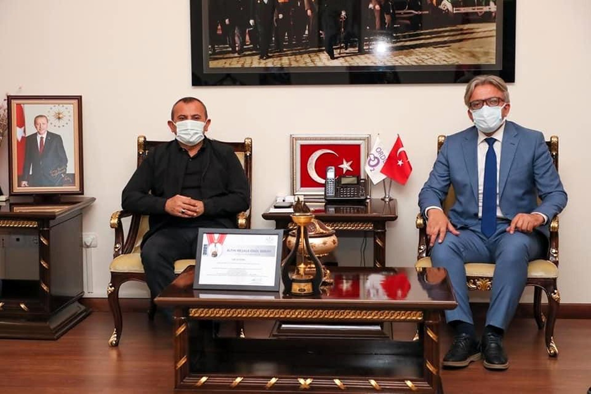 Vali Sonel, \'Yılın Mülki İdare Amiri Ödülü\'ne layık görüldü
