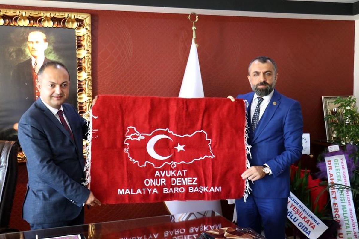 Başkan Akın\'dan baroya ziyaret