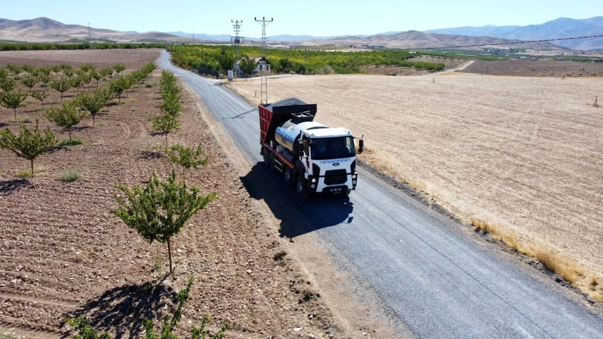 Battalgazi\'deki kırsalda asfaltsız yol kalmıyor