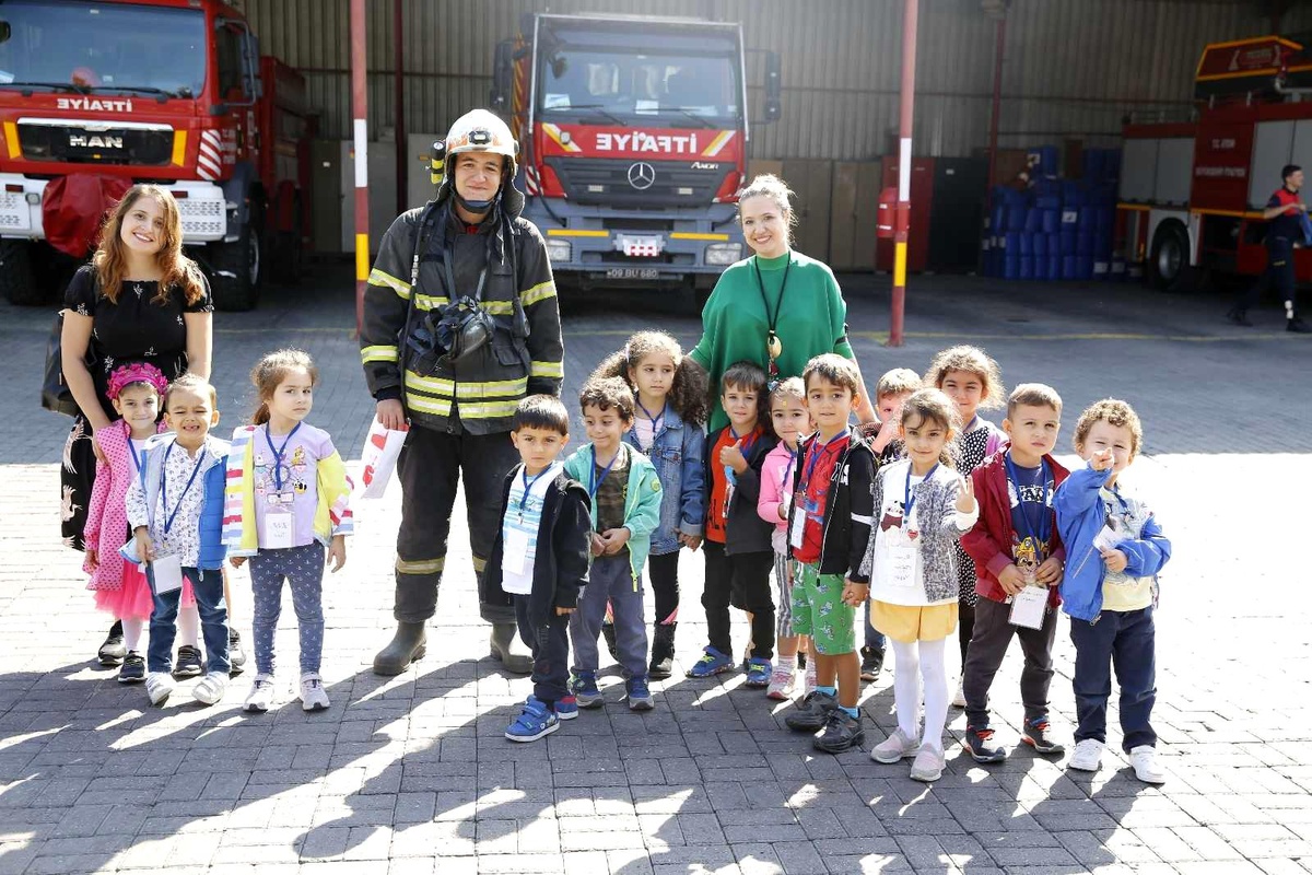 Son Dakika | Büyükşehir İtfaiyesi, minikleri ağırladı