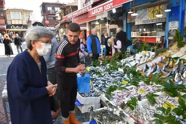 Yunan ve Bulgarlar balık almaya bile Edirne'ye geliyor