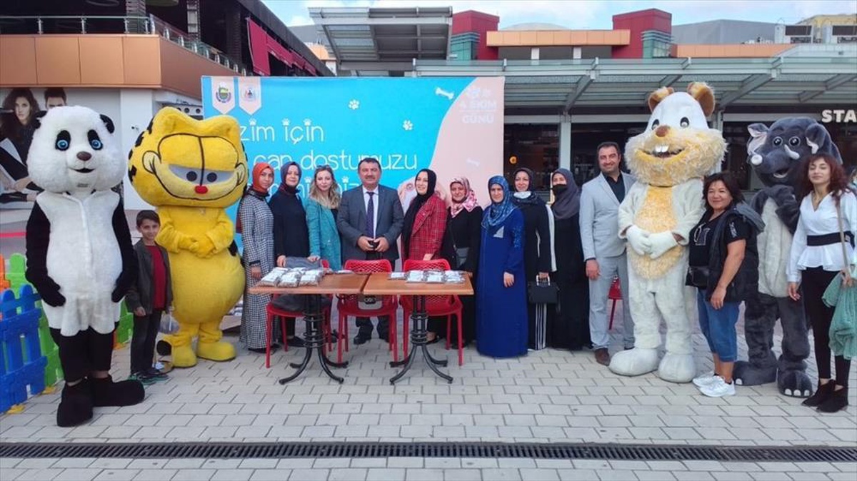 Hayvanları Koruma Günü İnegöl Avm\'de Kutlandı