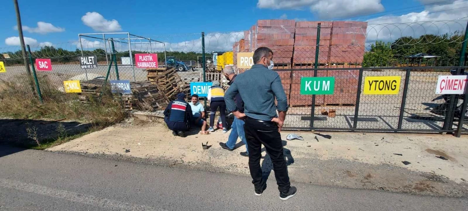 Son dakika haberi | İki otomobil kafa kafaya çarpıştı, araçta sıkışan yaralıları itfaiye ekipleri kurtardı