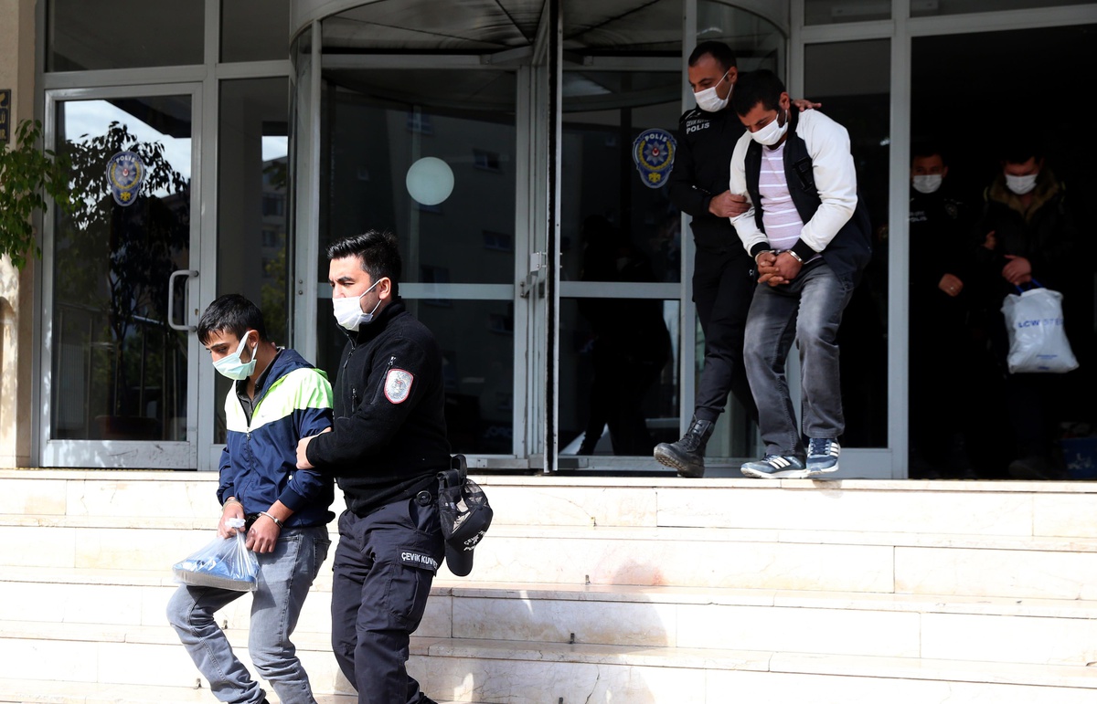 Son dakika haberleri | Kayseri\'de 18 firari hükümlü polisin operasyonuyla yakalandı