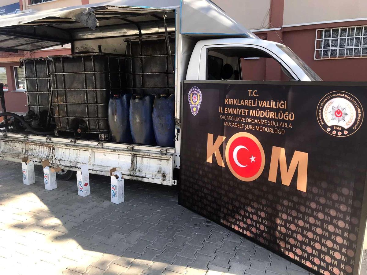 Kırklareli\'nde kaçak akaryakıt operasyonu: 2 gözaltı
