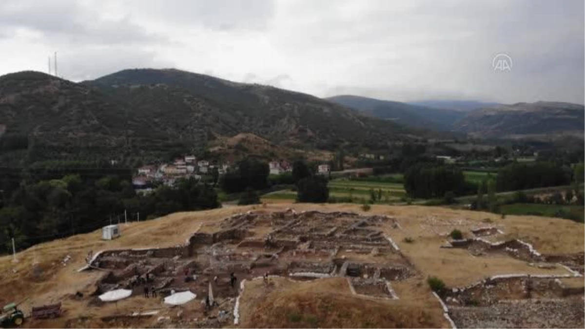 Komana Antik Kenti\'ndeki kazı çalışmalarında Roma kılıcı bulundu