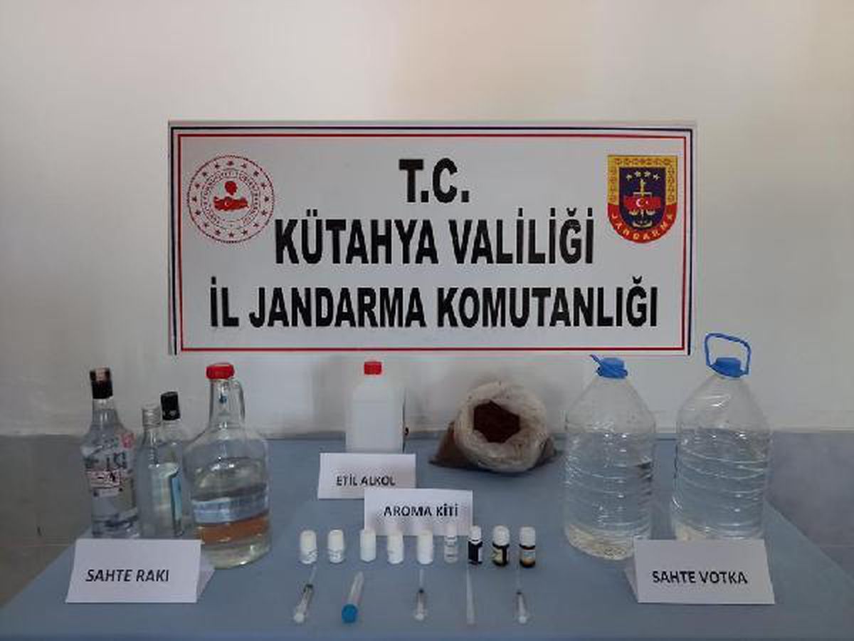 Kütahya\'da 24 litre sahte içki ele geçirildi