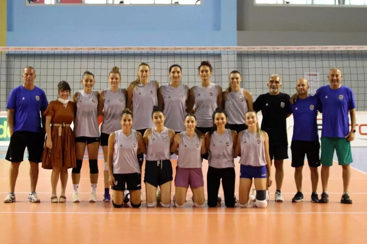 Mersin BŞB Kadın Voleybol Takımı\'nda hedef şampiyonluk