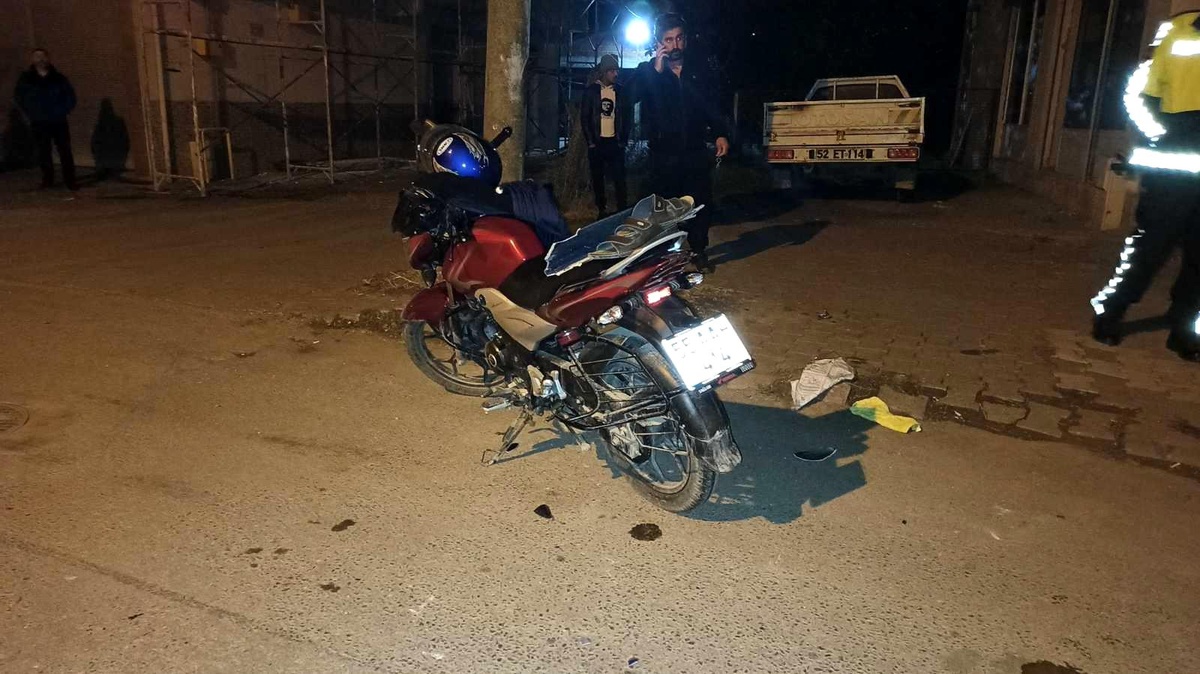 Motosikletler çarpıştı: 1 yaralı