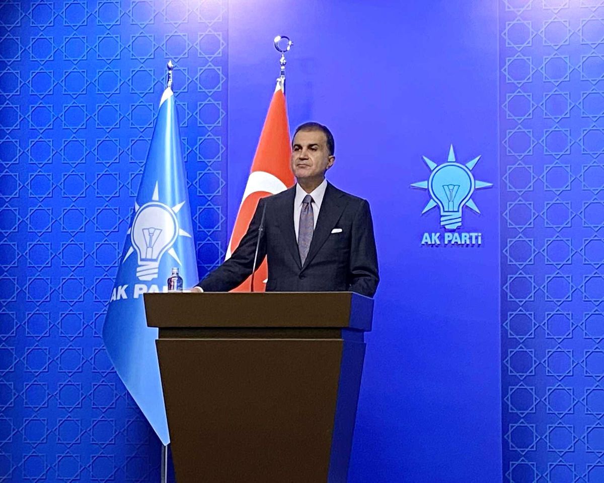 Ömer Çelik: "AK Parti laik devlet düzenini savunmaktadır"