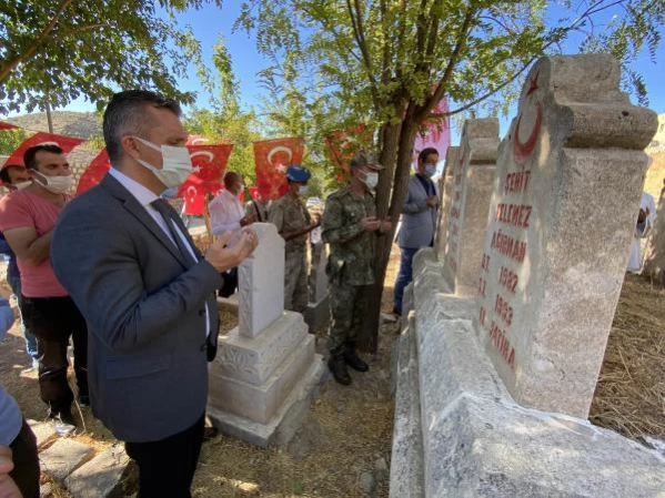 Son dakika haber | PKK'LI TERÖRİSTLERİN 28 YIL ÖNCE KATLETTİĞİ 8'İ ÇOCUK, 26 KİŞİ ANILDI