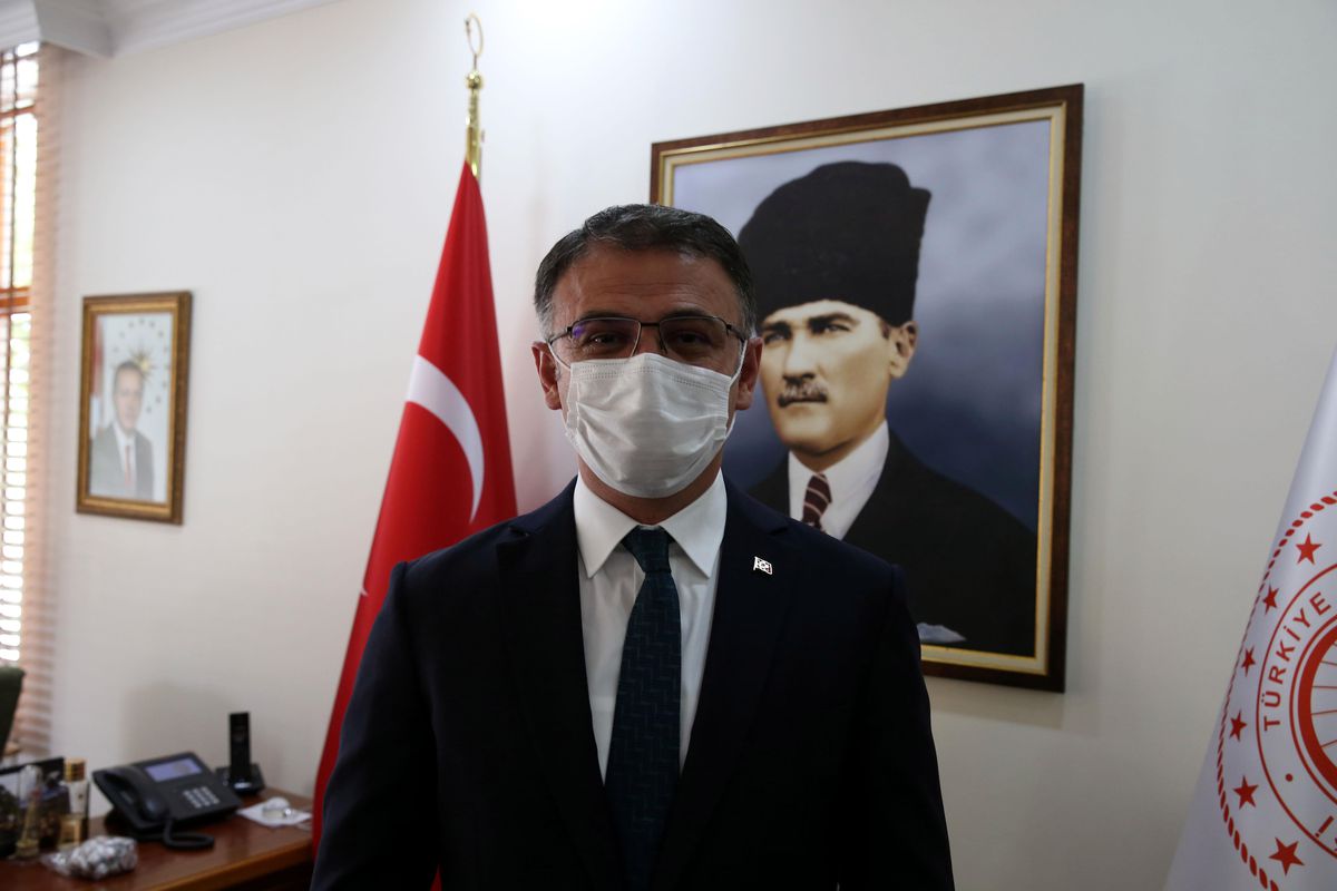 Tokat Valisi Balcı\'dan aşı olanlara "maske takın" çağrısı