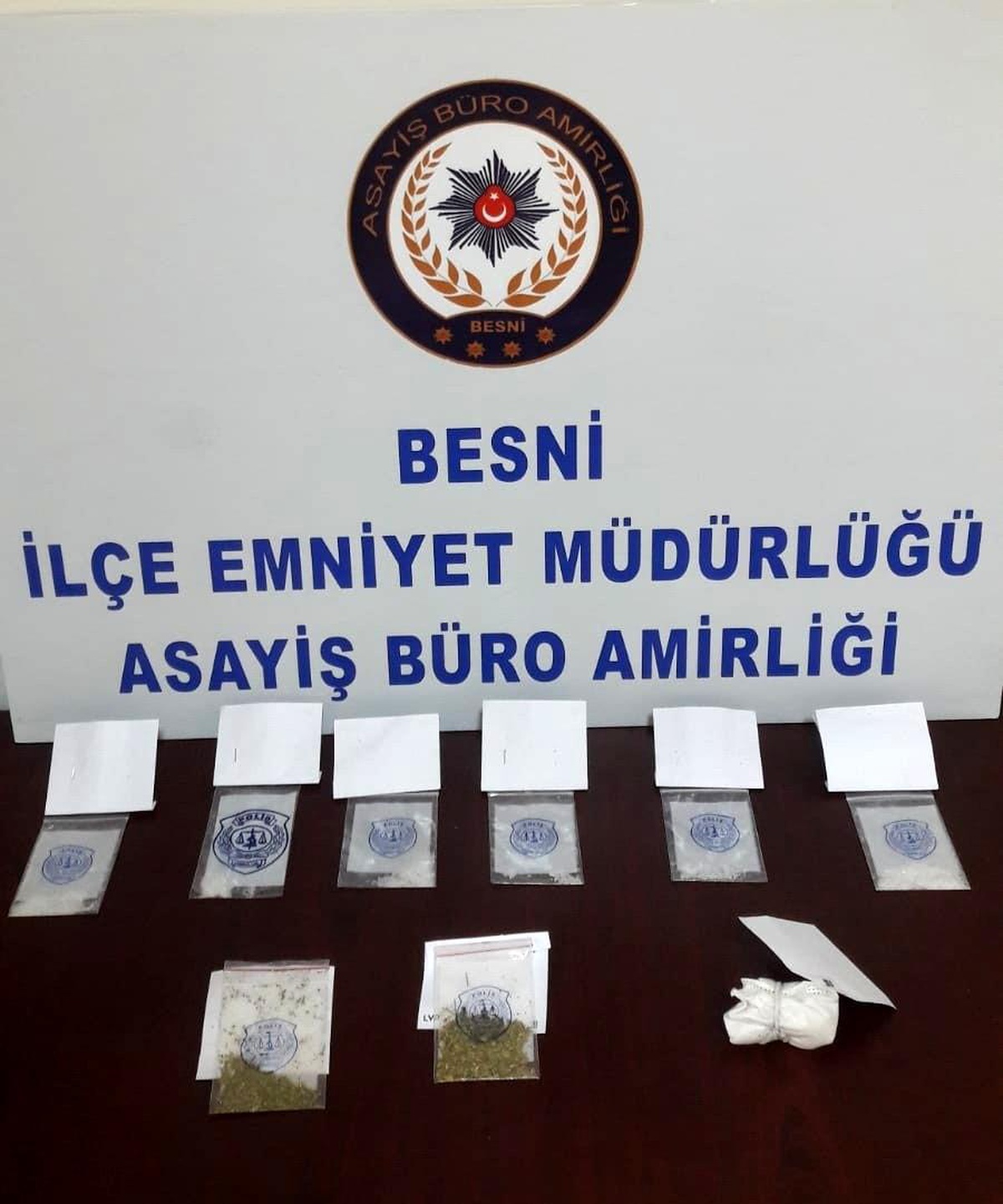 Uyuşturucuyla yakalanan 7 kişiden 1\'i tutuklandı