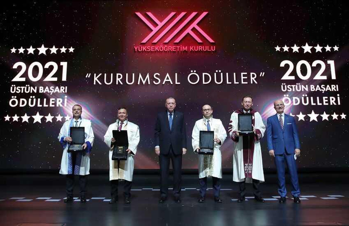YÖK\'ten Erciyes Üniversitesine "Topluma Hizmet Ödülü"