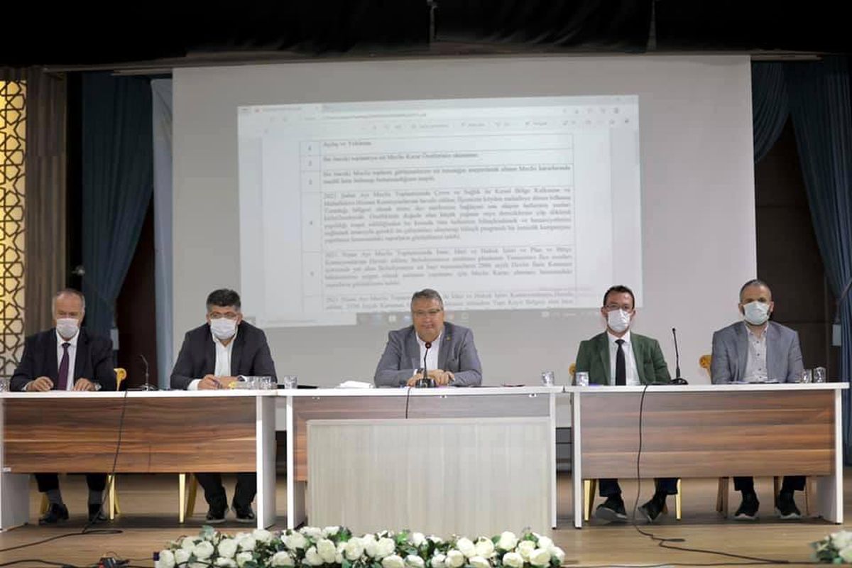Yunusemre Belediye Meclisi gündemindeki 22 maddeyi görüştü