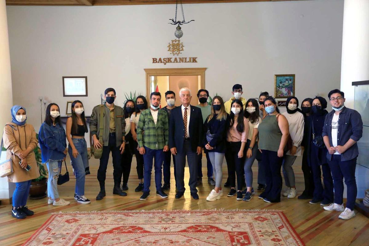 Başkan Gürün, Üniversite Öğrencileriyle buluştu