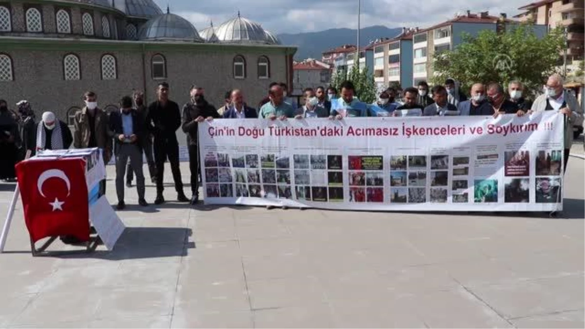 Çin\'in "Doğu Türkistan politikası" protesto edildi