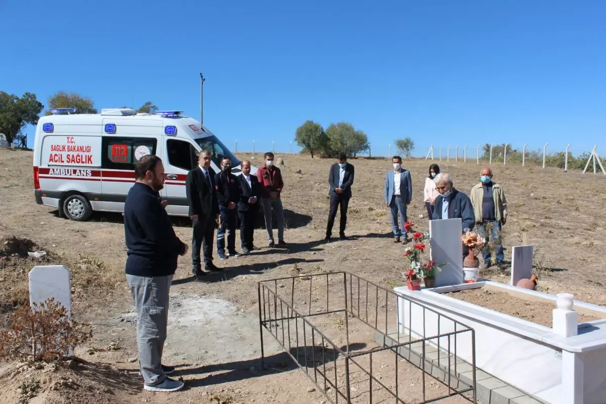 Denizlili hayırsever, vefat eden eşinin ambulans bağışı arzusunu yerine getirdi