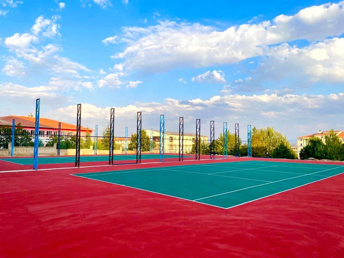 Elazığ\'da tenis kortu inşa çalışmaları devam ediyor