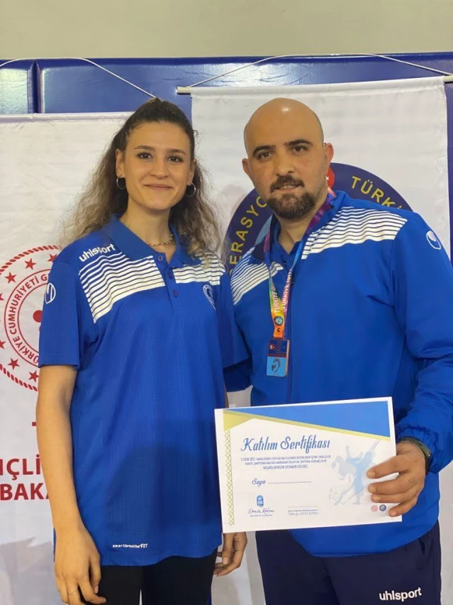 Kağıtsporlu karateciler Türkiye Şampiyonasından başarı ile döndü