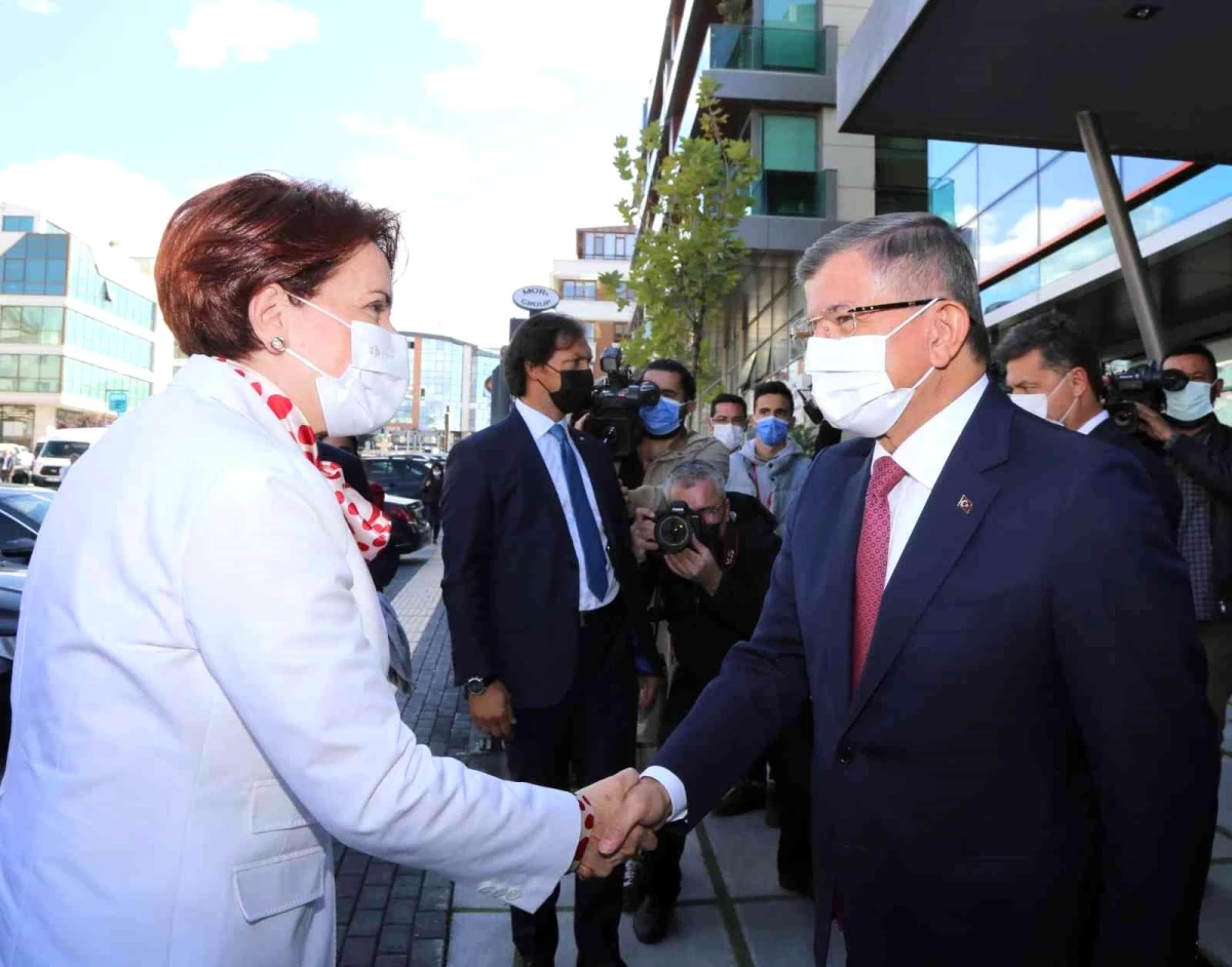 İYİ Parti lideri Akşener\'den Ahmet Davutoğlu\'na ziyaret