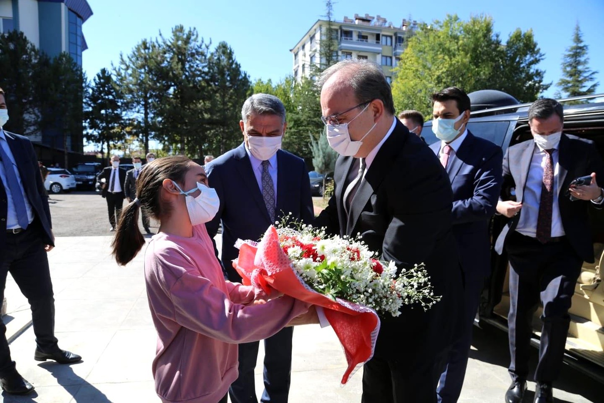 Son dakika haberi: Kültür ve Turizm Bakan Yardımcısı Çam, Tunceli Valisi Özkan ile bir araya geldi